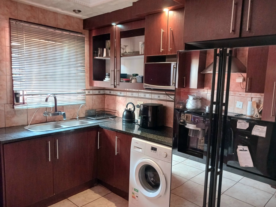 3 Bedroom Property for Sale in Tlhabane West North West